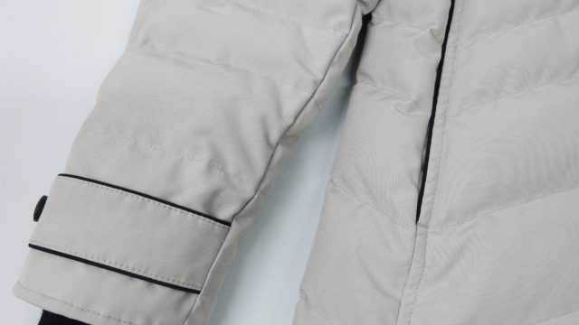 カナダグースの『キレイナ』ウェットクリーニング事例