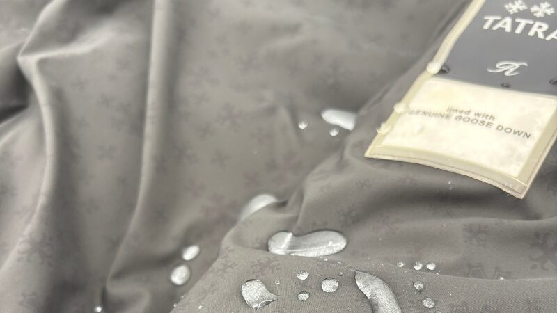 タトラスダウンコート撥水