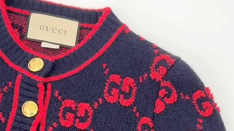 Gucciニットクリーニング