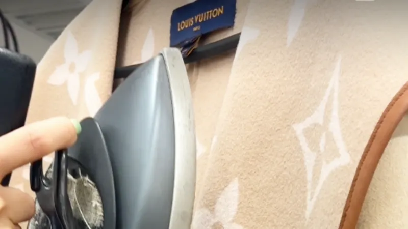 ヴィトンウールコートクリーニング