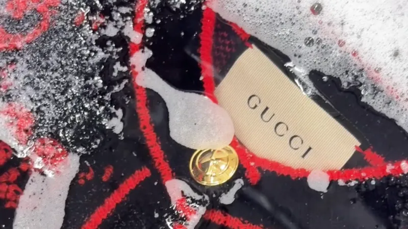 Gucciニットクリーニング