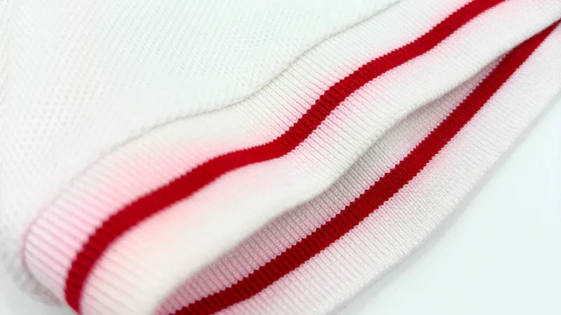 バーバリーポロシャツ色なき