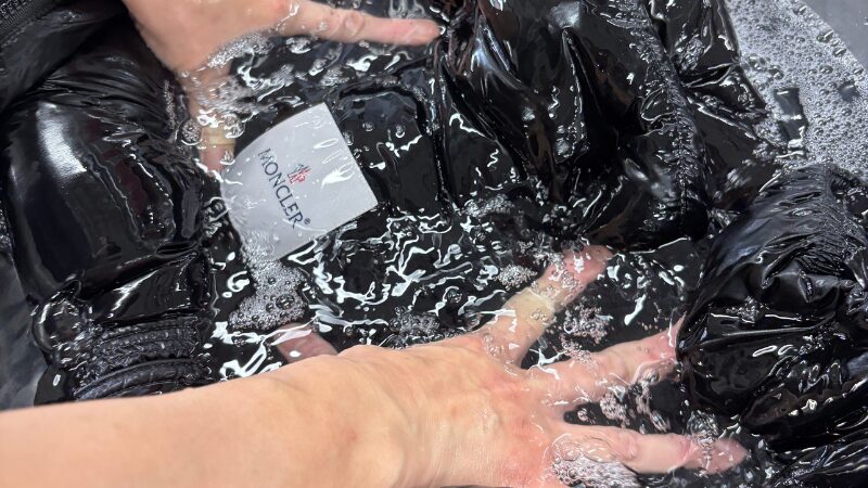 モンクレールダウンクリーニング