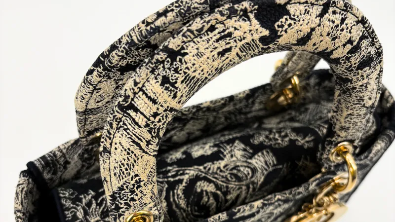 Diorバッグクリーニング