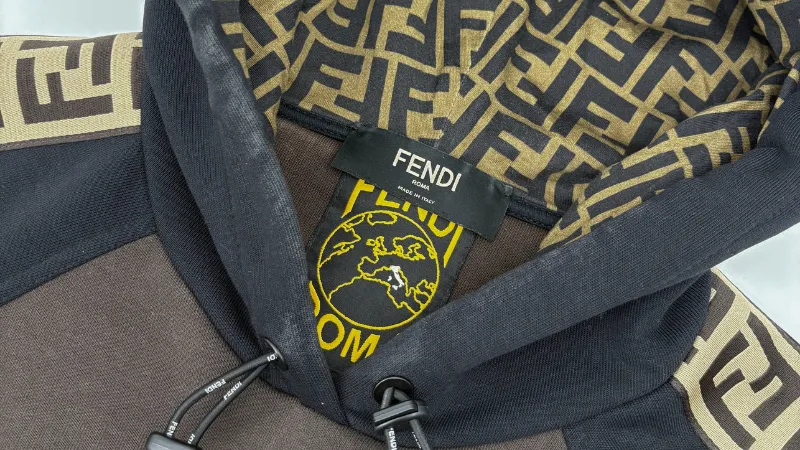 FENDIパーカー水洗いクリーニング