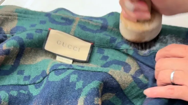 GUCCIウールシャツクリーニング水洗い
